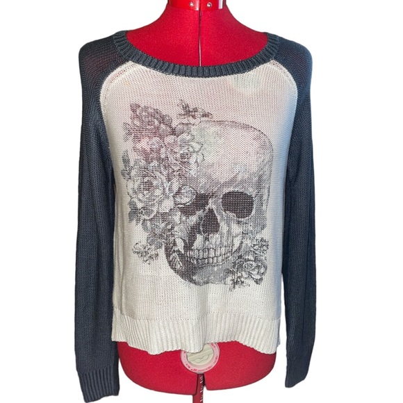 Mudd Skull and Roses Knit Long Sleeve Crewneck Sweater Size Large Punk Goth - Picture 1 of 4